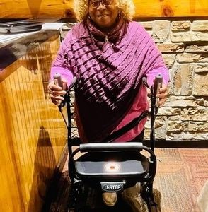 Meet your Posher, Clarisse